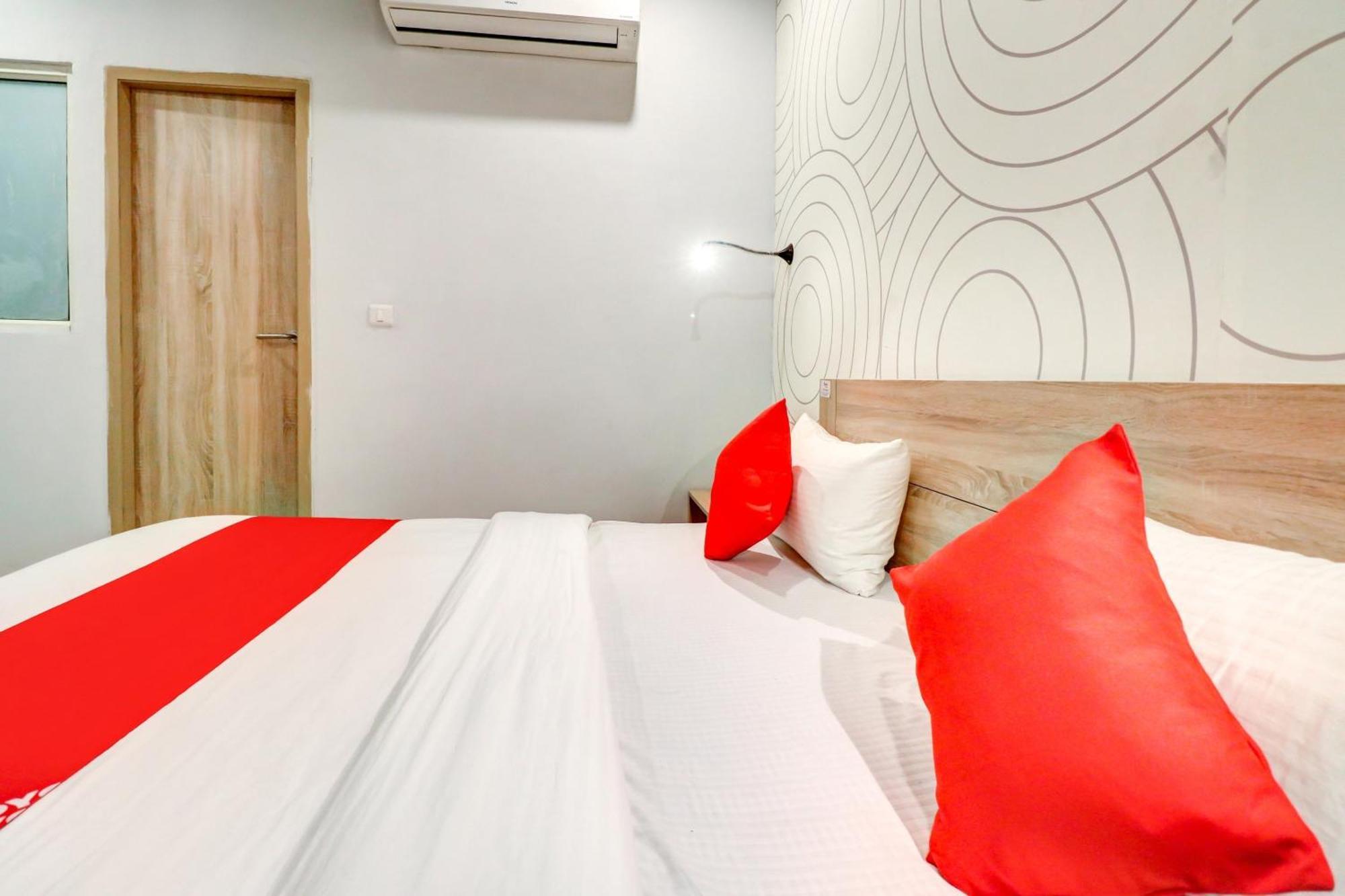Hotel O Jps Grand Hotel นิวเดลี ภายนอก รูปภาพ