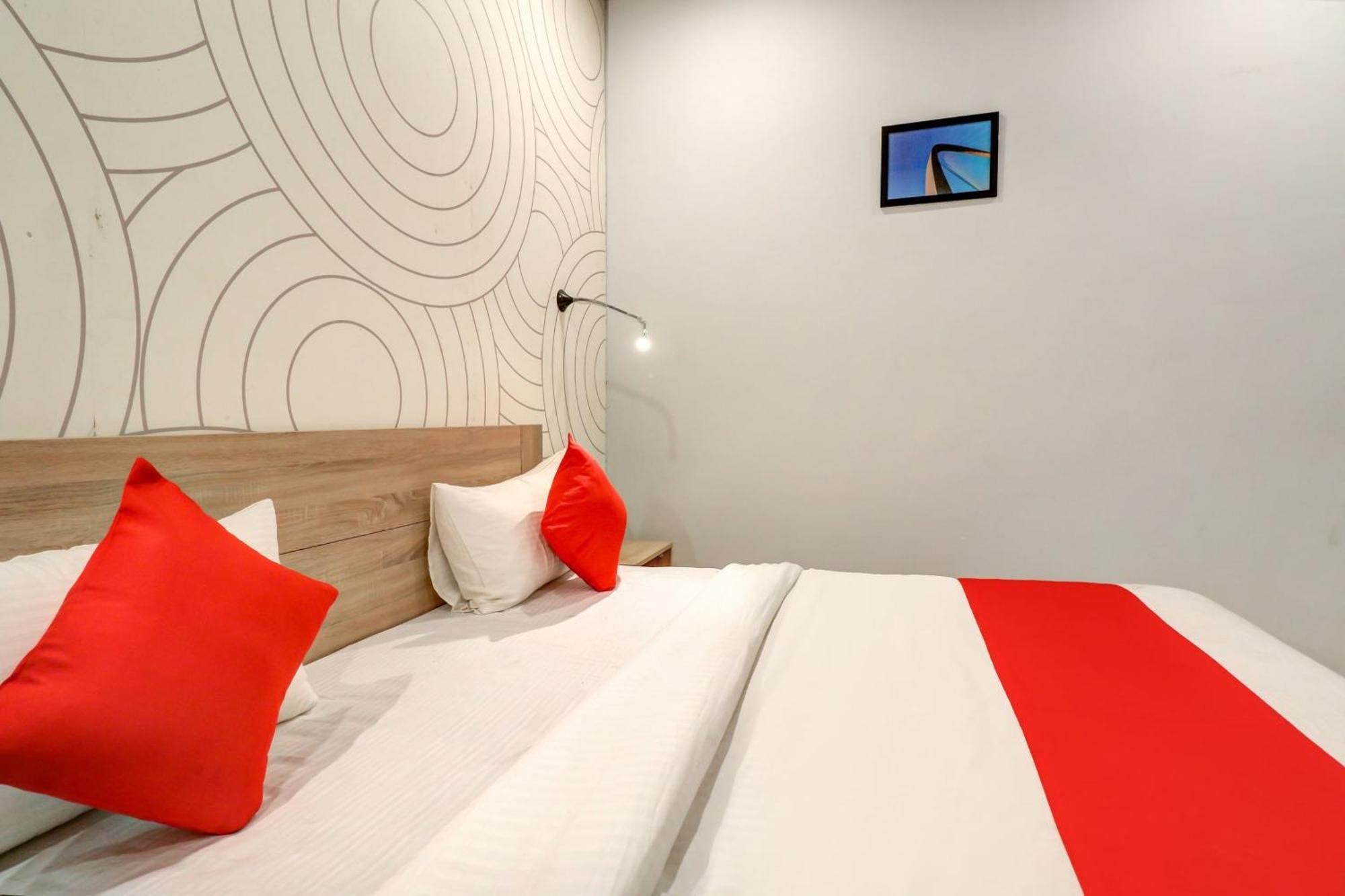 Hotel O Jps Grand Hotel นิวเดลี ภายนอก รูปภาพ